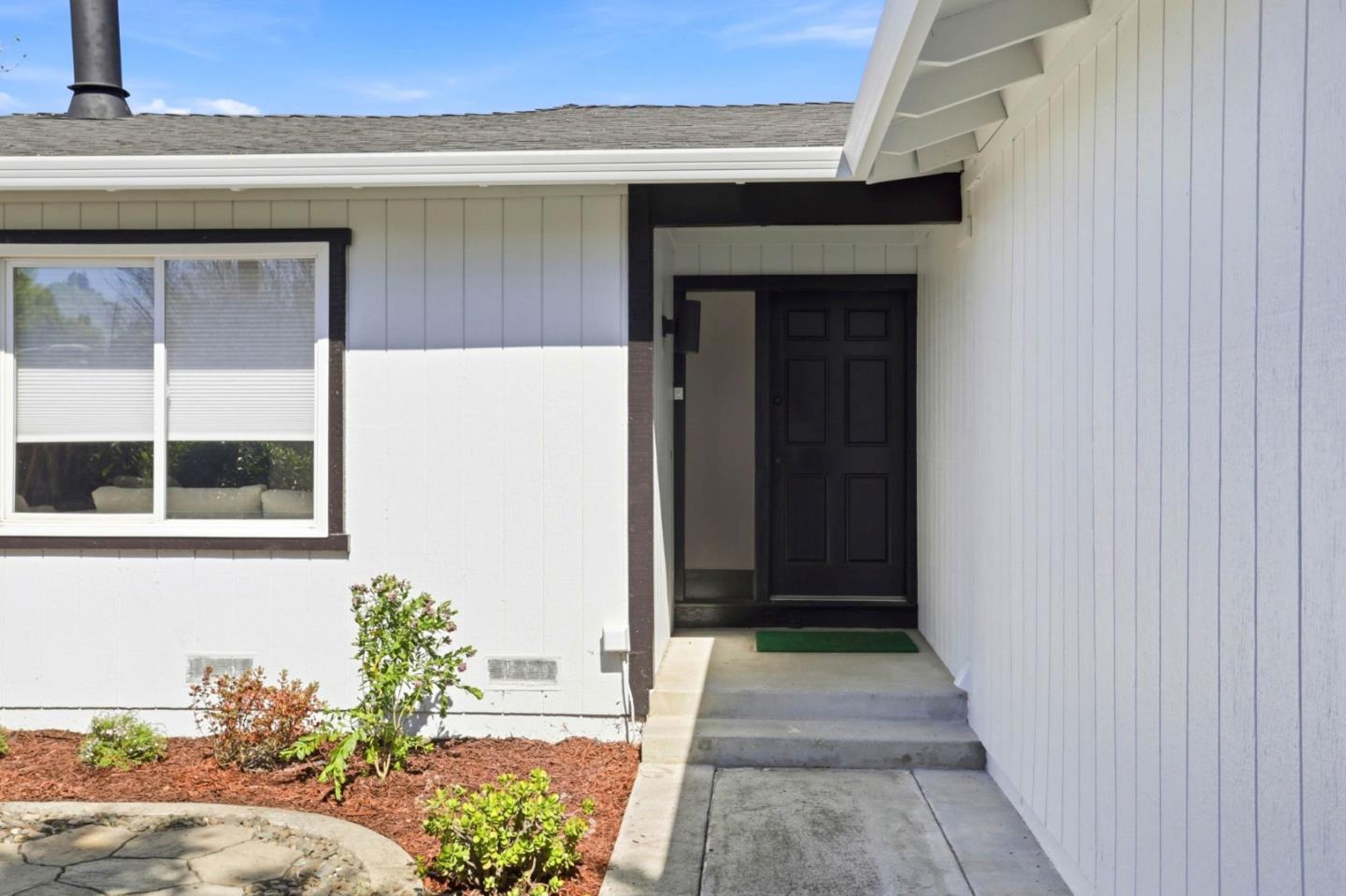 Detail Gallery Image 4 of 32 For 545 E Arques Ave, Sunnyvale,  CA 94085 - 3 Beds | 2 Baths