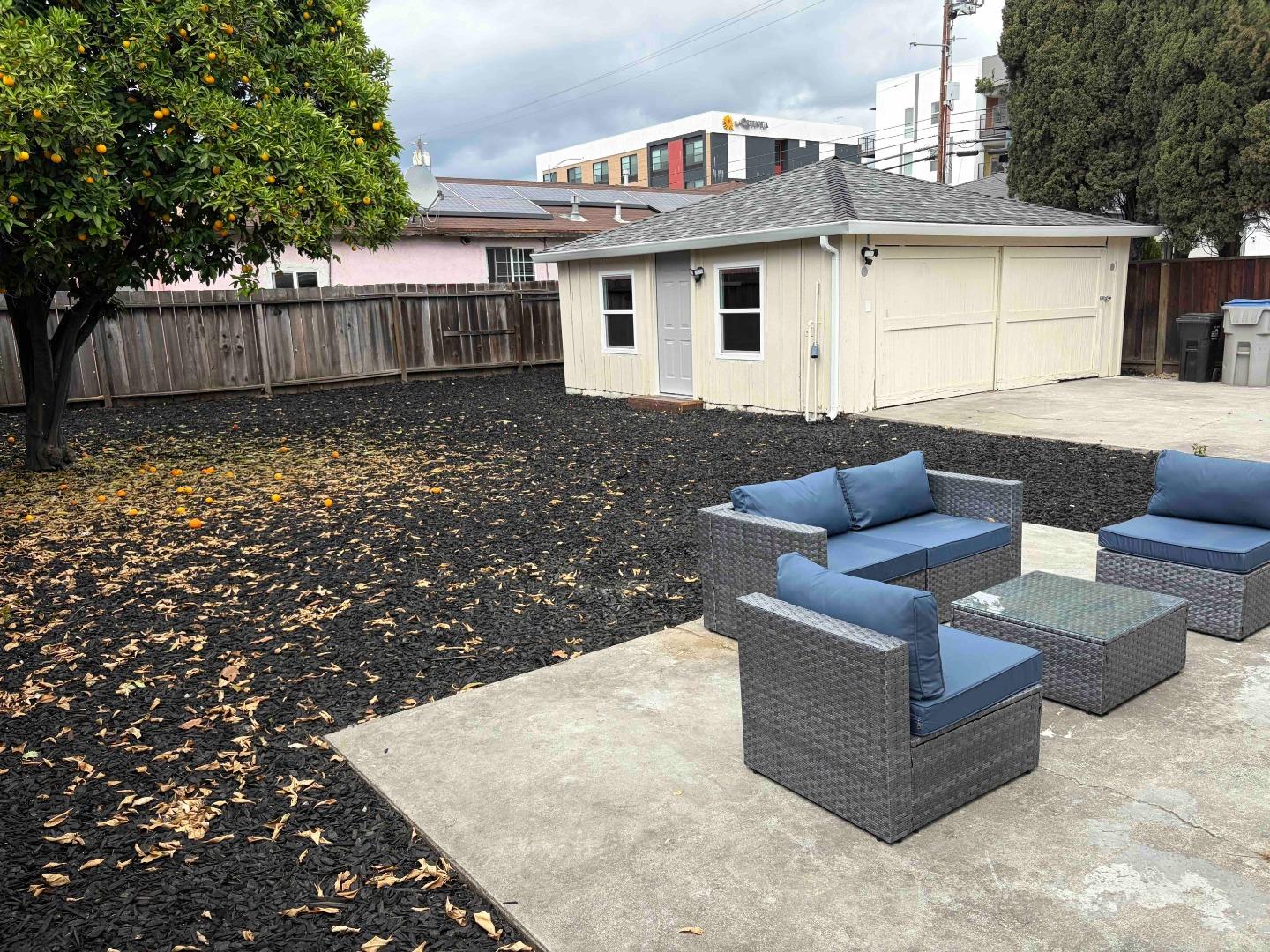 Detail Gallery Image 3 of 4 For 135 E Younger Ave, San Jose,  CA 95112 - 3 Beds | 2 Baths