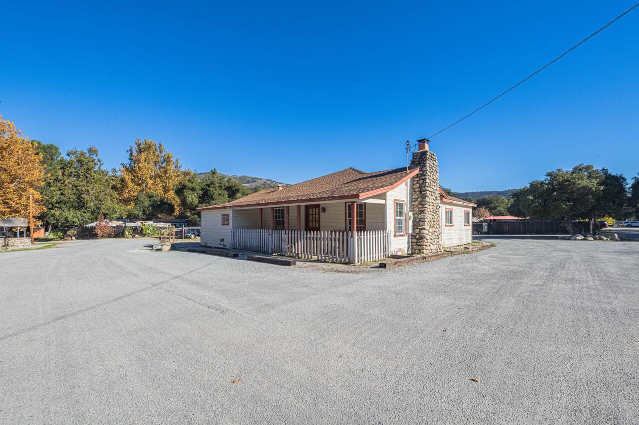 Detail Gallery Image 6 of 66 For 18842 Cachagua Rd, Carmel Valley,  CA 93924 - – Beds | – Baths