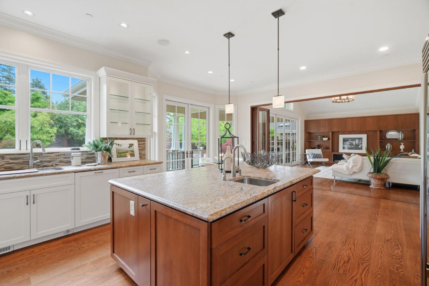 Detail Gallery Image 10 of 61 For 633 Giralda Dr, Los Altos,  CA 94024 - 5 Beds | 4 Baths