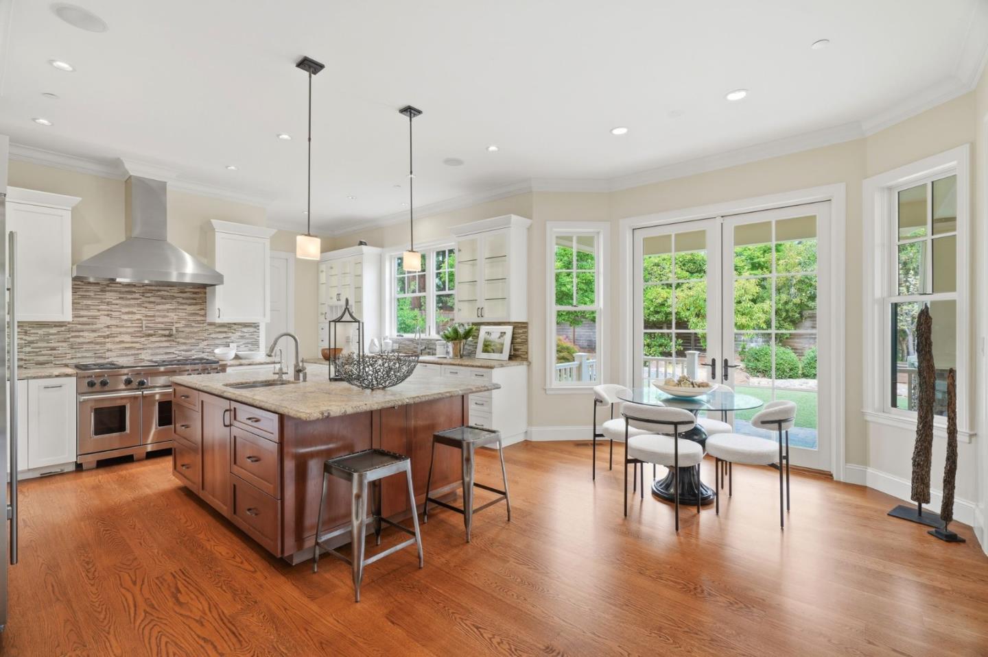 Detail Gallery Image 11 of 61 For 633 Giralda Dr, Los Altos,  CA 94024 - 5 Beds | 4 Baths