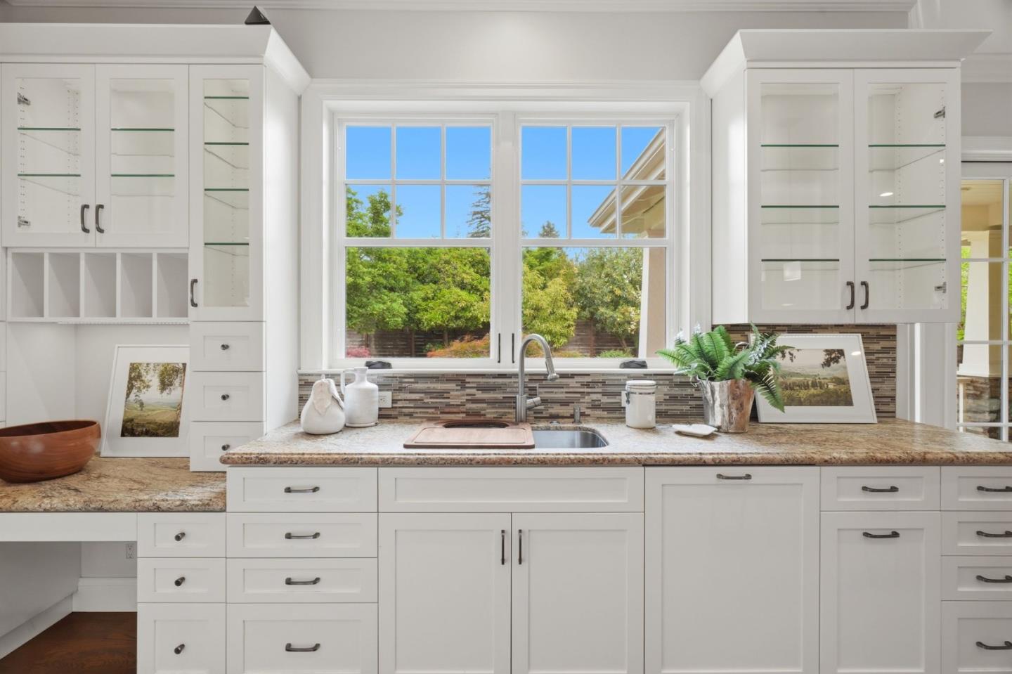 Detail Gallery Image 13 of 61 For 633 Giralda Dr, Los Altos,  CA 94024 - 5 Beds | 4 Baths