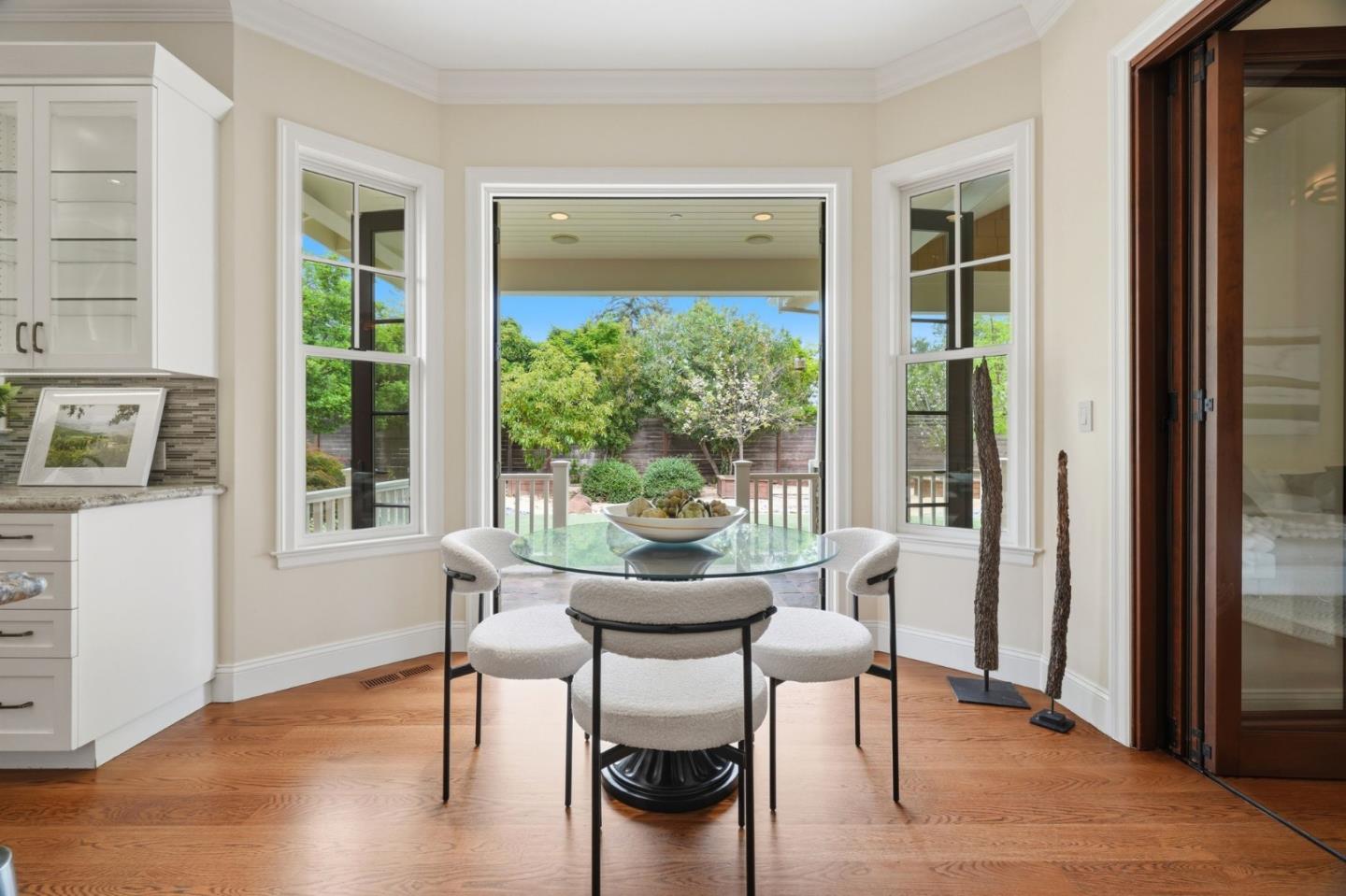 Detail Gallery Image 14 of 61 For 633 Giralda Dr, Los Altos,  CA 94024 - 5 Beds | 4 Baths