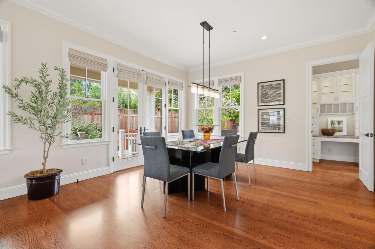 Detail Gallery Image 18 of 61 For 633 Giralda Dr, Los Altos,  CA 94024 - 5 Beds | 4 Baths