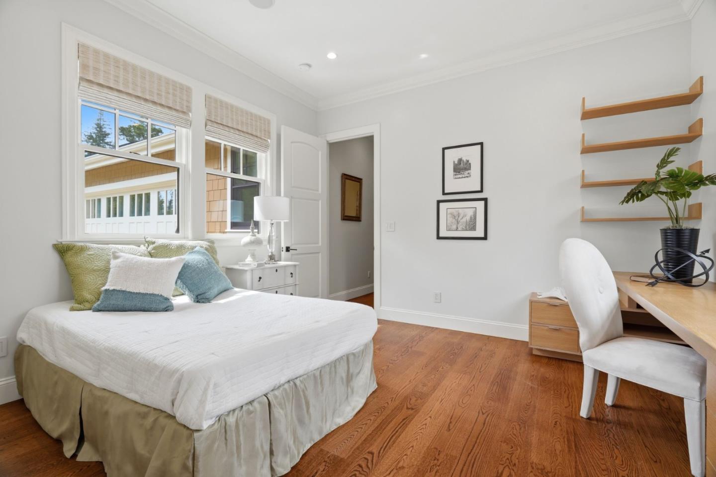 Detail Gallery Image 24 of 61 For 633 Giralda Dr, Los Altos,  CA 94024 - 5 Beds | 4 Baths