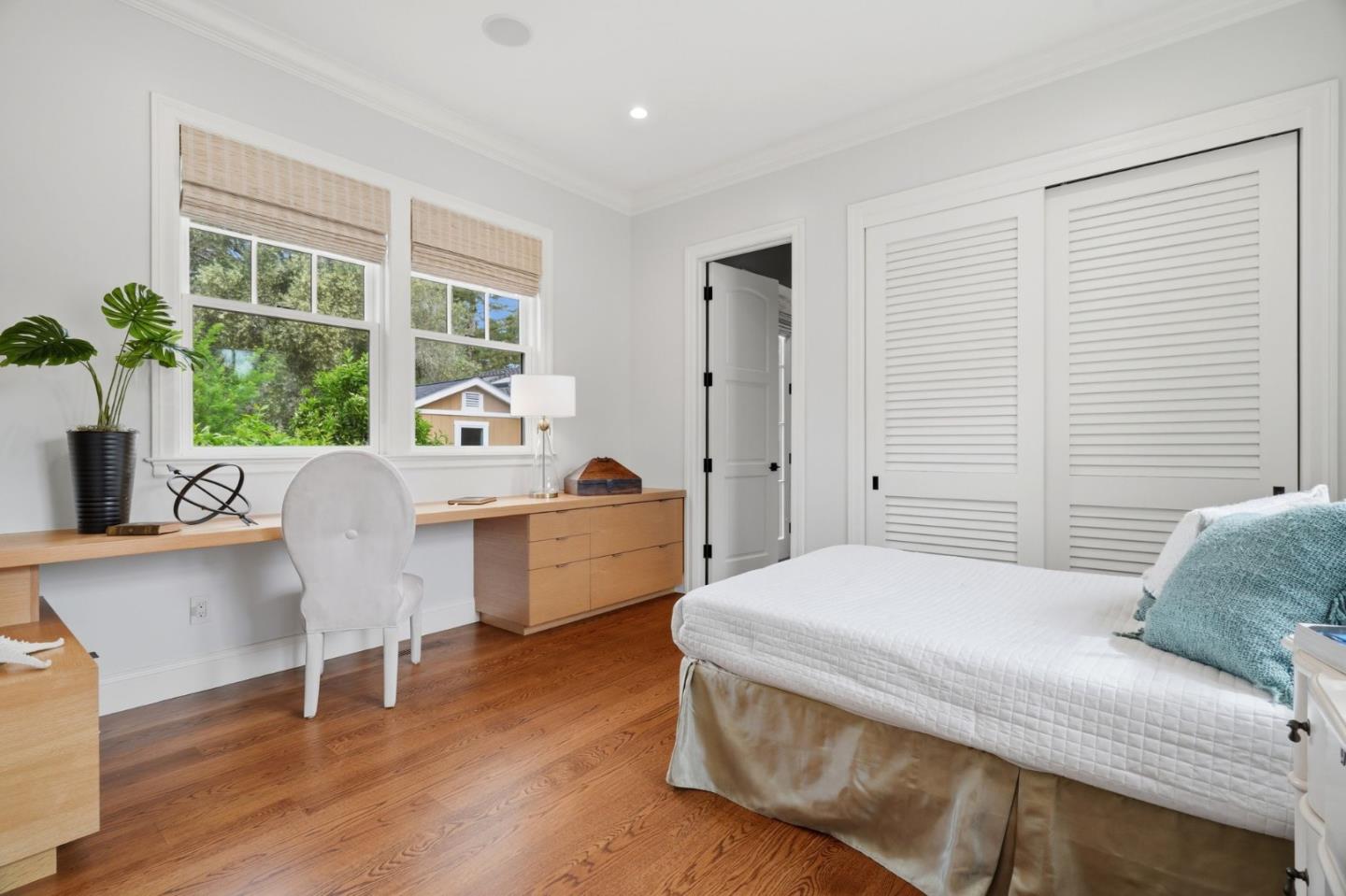 Detail Gallery Image 25 of 61 For 633 Giralda Dr, Los Altos,  CA 94024 - 5 Beds | 4 Baths