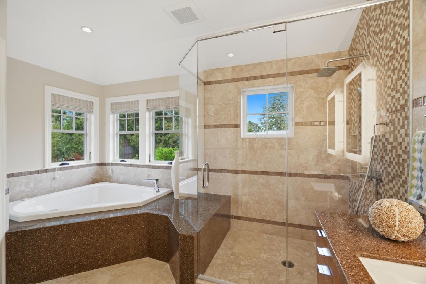 Detail Gallery Image 36 of 61 For 633 Giralda Dr, Los Altos,  CA 94024 - 5 Beds | 4 Baths