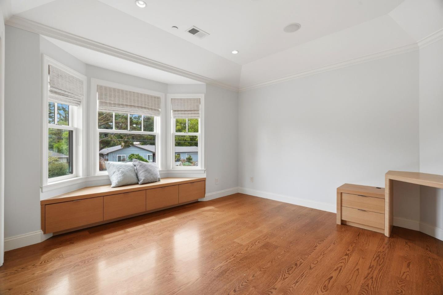 Detail Gallery Image 41 of 61 For 633 Giralda Dr, Los Altos,  CA 94024 - 5 Beds | 4 Baths