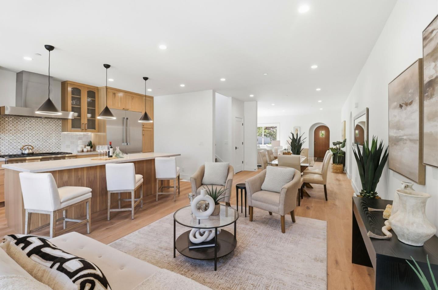 Detail Gallery Image 12 of 44 For 445 Iris St, Redwood City,  CA 94062 - 4 Beds | 3/1 Baths