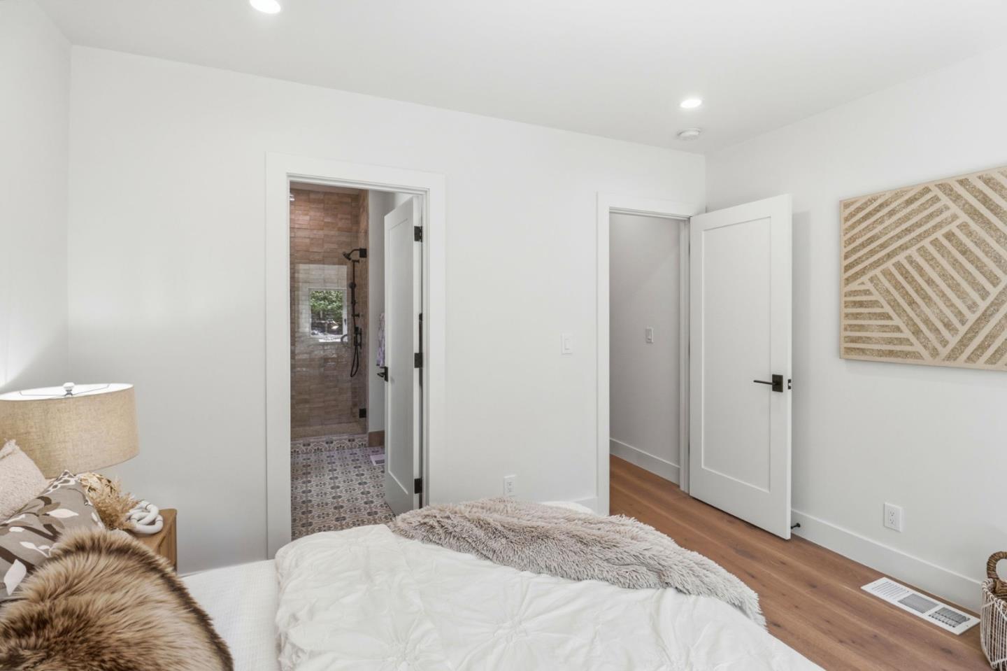 Detail Gallery Image 20 of 44 For 445 Iris St, Redwood City,  CA 94062 - 4 Beds | 3/1 Baths