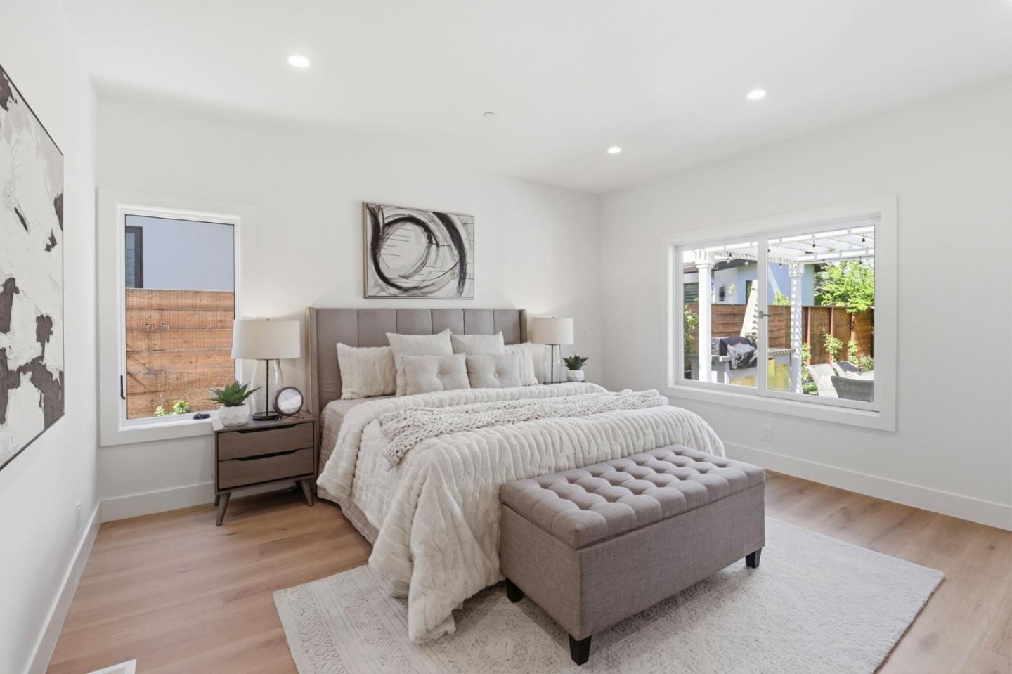 Detail Gallery Image 21 of 44 For 445 Iris St, Redwood City,  CA 94062 - 4 Beds | 3/1 Baths