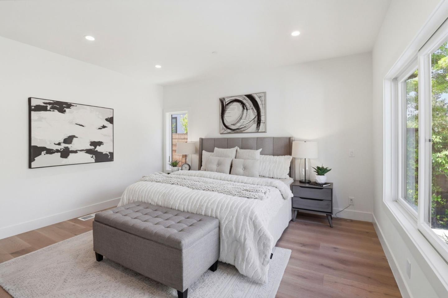 Detail Gallery Image 22 of 44 For 445 Iris St, Redwood City,  CA 94062 - 4 Beds | 3/1 Baths