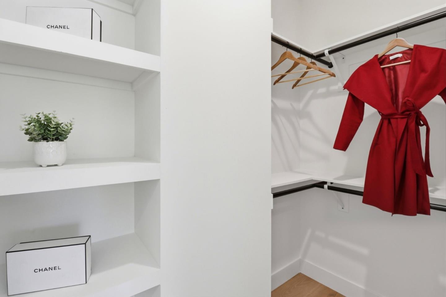 Detail Gallery Image 31 of 44 For 445 Iris St, Redwood City,  CA 94062 - 4 Beds | 3/1 Baths