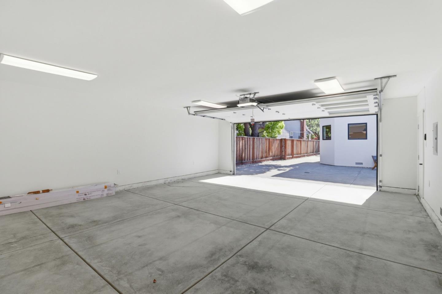 Detail Gallery Image 43 of 44 For 445 Iris St, Redwood City,  CA 94062 - 4 Beds | 3/1 Baths