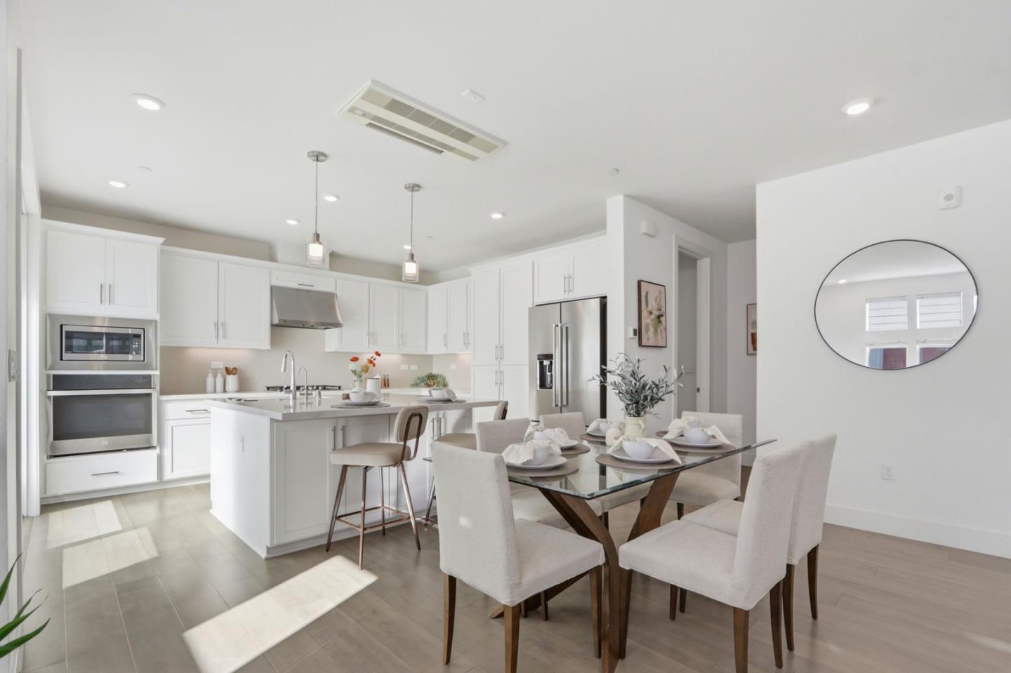 Detail Gallery Image 12 of 62 For 3390 Eichers Pl #102,  Santa Clara,  CA 95051 - 4 Beds | 2/1 Baths