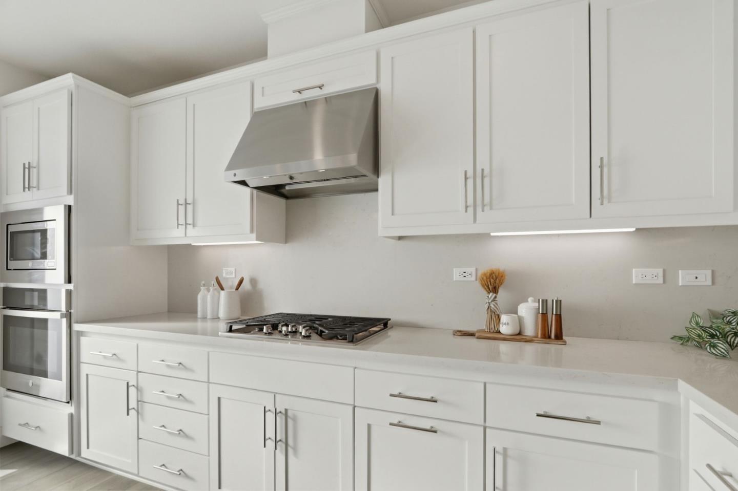 Detail Gallery Image 8 of 62 For 3390 Eichers Pl #102,  Santa Clara,  CA 95051 - 4 Beds | 2/1 Baths