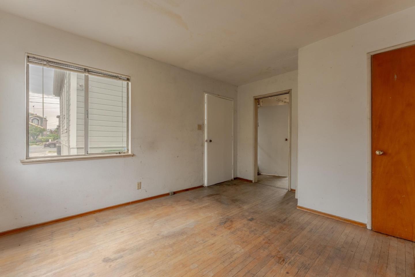 Detail Gallery Image 20 of 40 For 1030 Locust St, San Jose,  CA 95110 - 4 Beds | 2/1 Baths