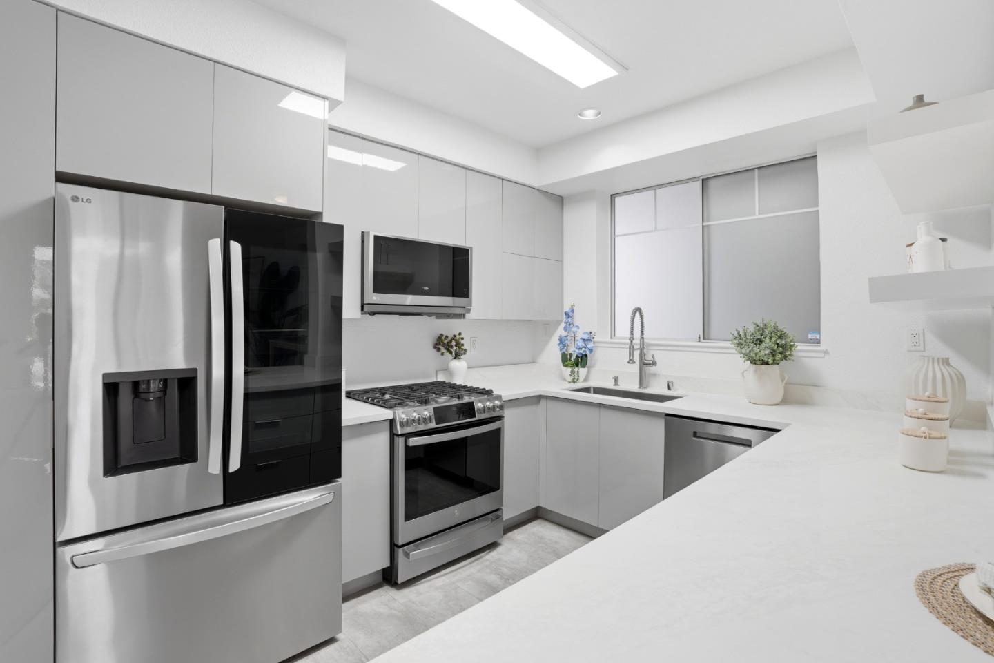 Detail Gallery Image 15 of 59 For 1400 El Camino Real #234,  South San Francisco,  CA 94080 - 2 Beds | 2 Baths