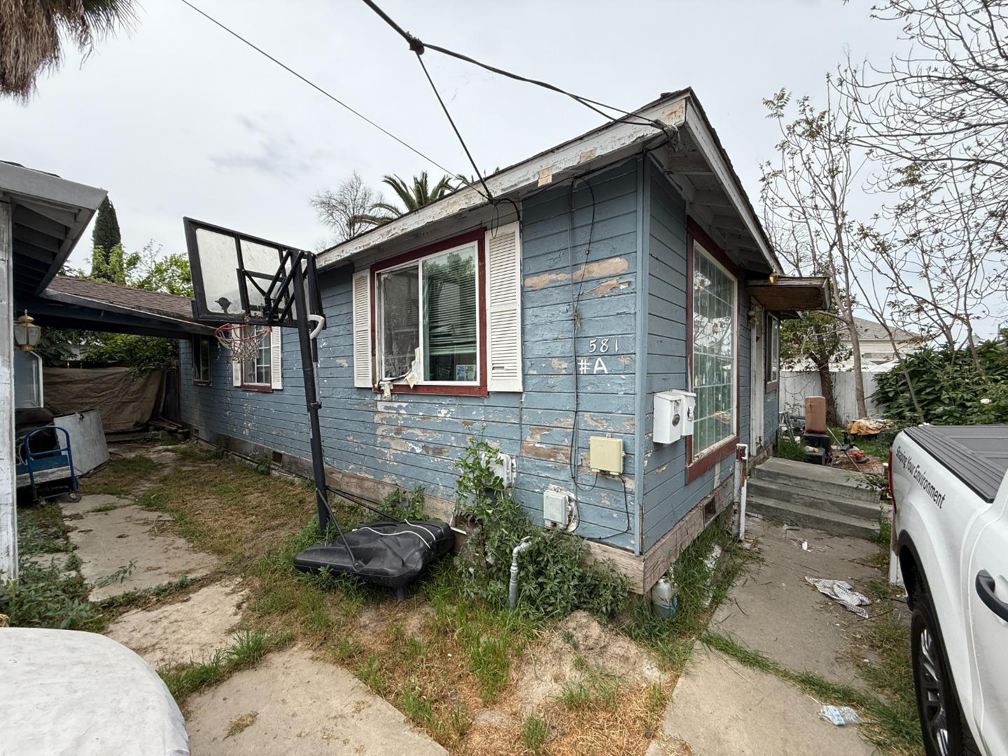 Detail Gallery Image 4 of 14 For 581 Illinois Ave, San Jose,  CA 95125 - – Beds | – Baths