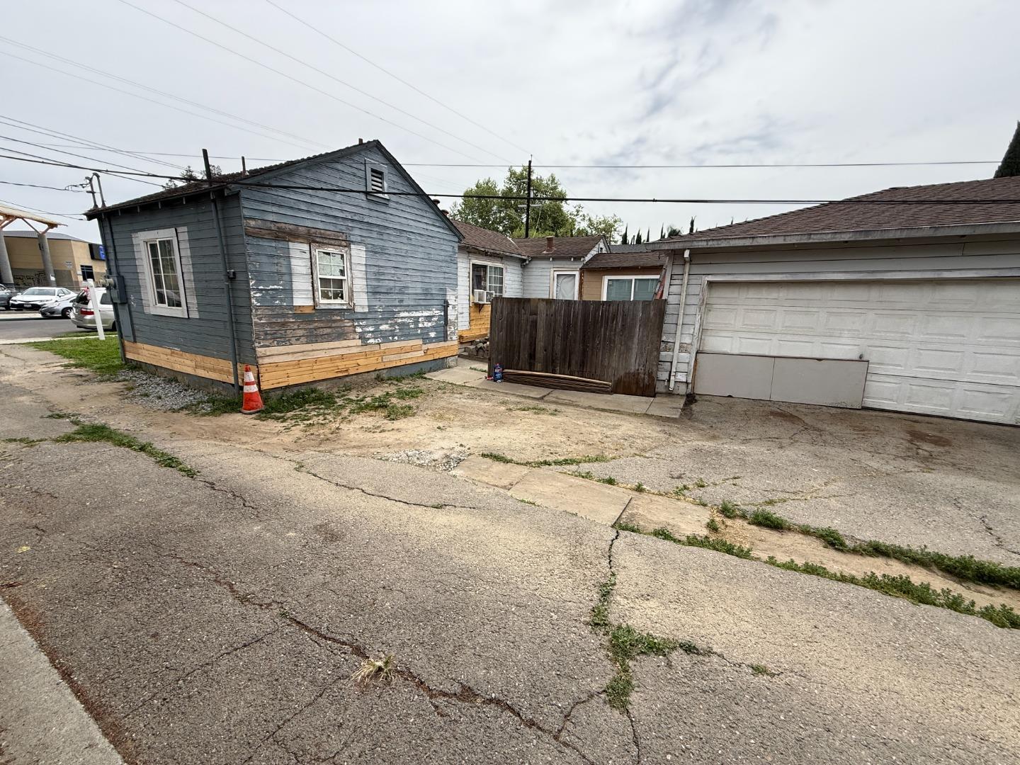 Detail Gallery Image 6 of 14 For 581 Illinois Ave, San Jose,  CA 95125 - – Beds | – Baths