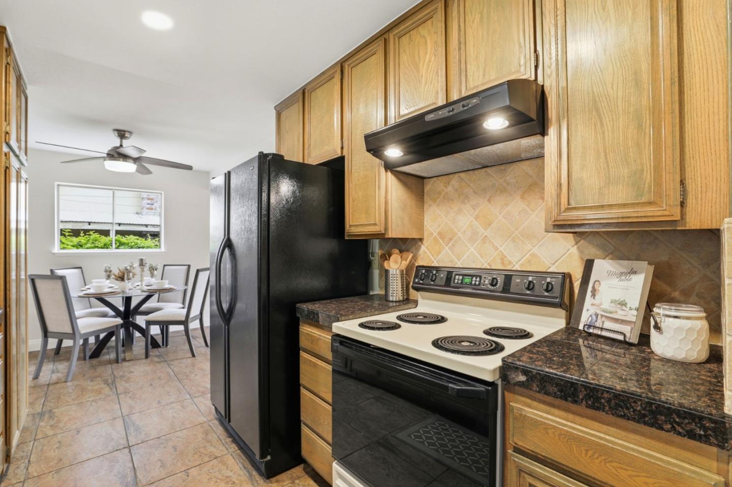 Detail Gallery Image 13 of 30 For 1544 Willowgate Dr, San Jose,  CA 95118 - 3 Beds | 2 Baths