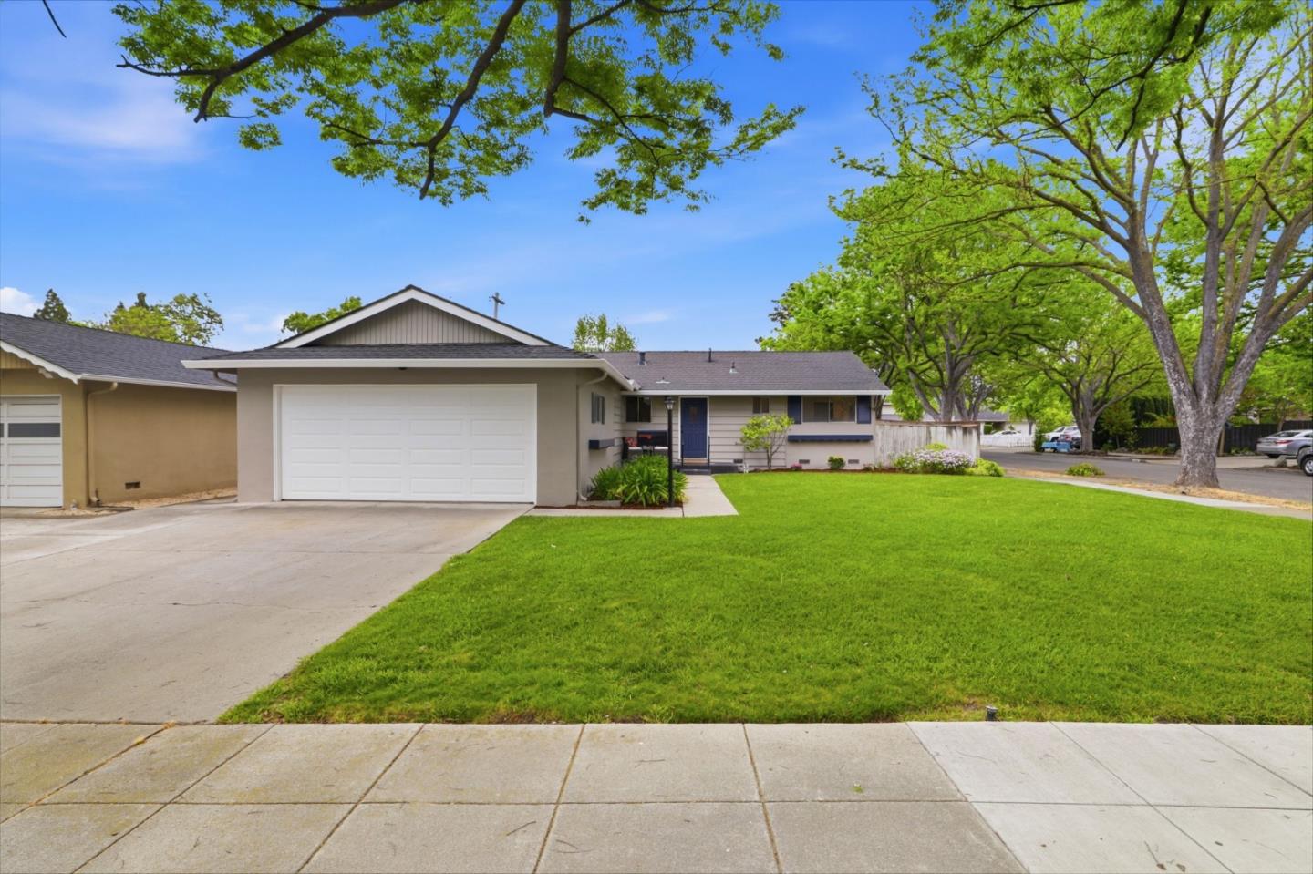 Detail Gallery Image 2 of 30 For 1544 Willowgate Dr, San Jose,  CA 95118 - 3 Beds | 2 Baths