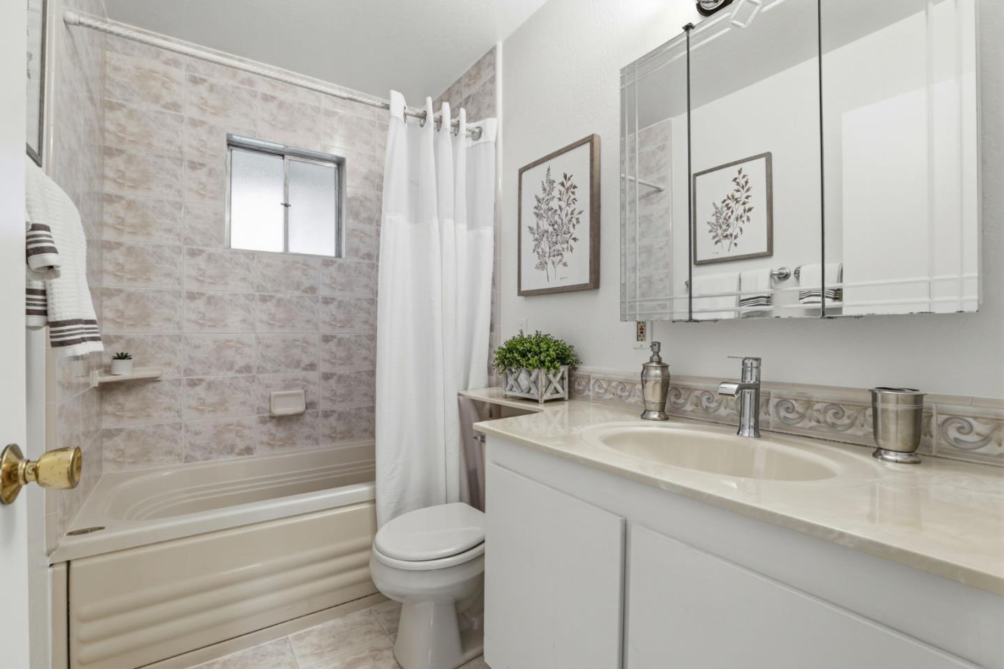 Detail Gallery Image 23 of 30 For 1544 Willowgate Dr, San Jose,  CA 95118 - 3 Beds | 2 Baths