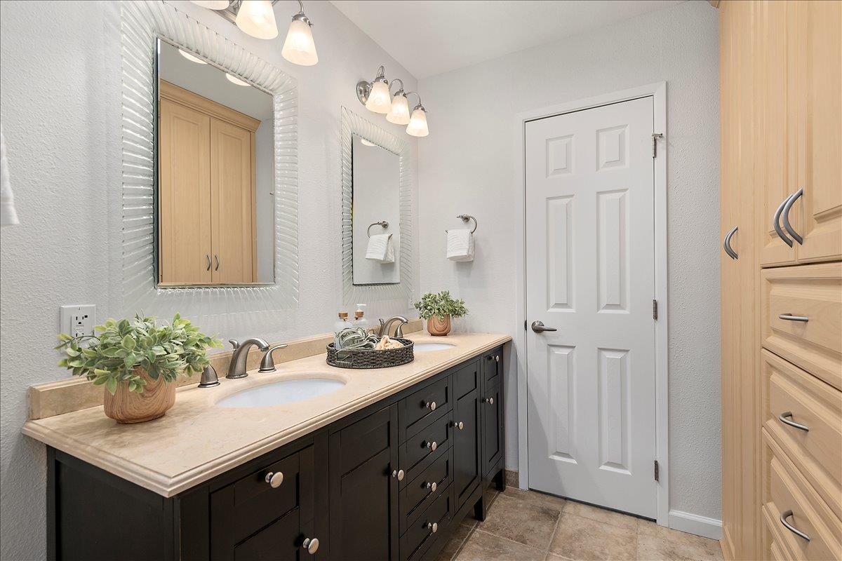 Detail Gallery Image 16 of 21 For 811 Daffodil Way, San Jose,  CA 95117 - 3 Beds | 2 Baths