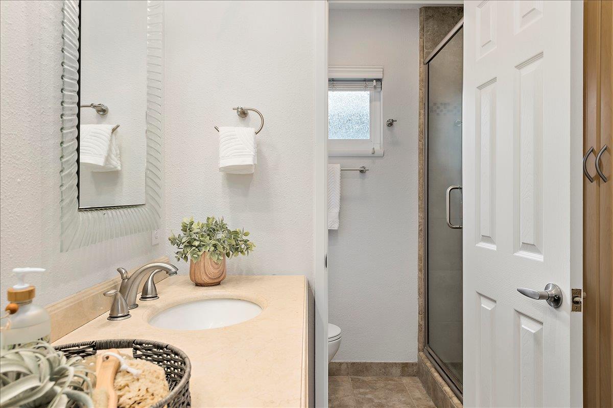 Detail Gallery Image 17 of 21 For 811 Daffodil Way, San Jose,  CA 95117 - 3 Beds | 2 Baths