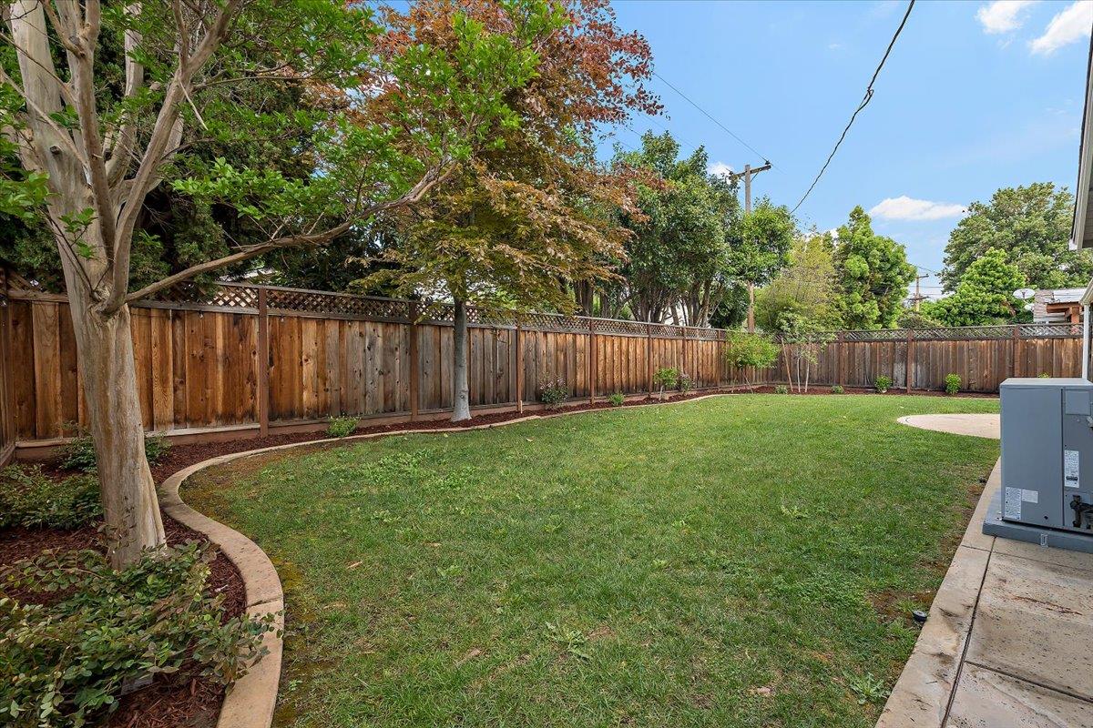 Detail Gallery Image 19 of 21 For 811 Daffodil Way, San Jose,  CA 95117 - 3 Beds | 2 Baths