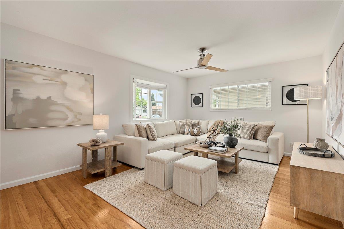 Detail Gallery Image 2 of 21 For 811 Daffodil Way, San Jose,  CA 95117 - 3 Beds | 2 Baths