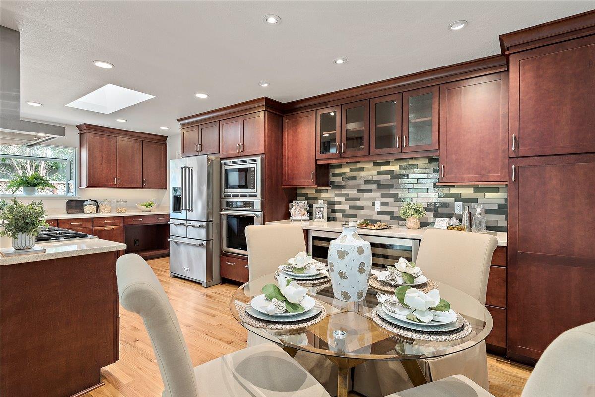 Detail Gallery Image 7 of 21 For 811 Daffodil Way, San Jose,  CA 95117 - 3 Beds | 2 Baths