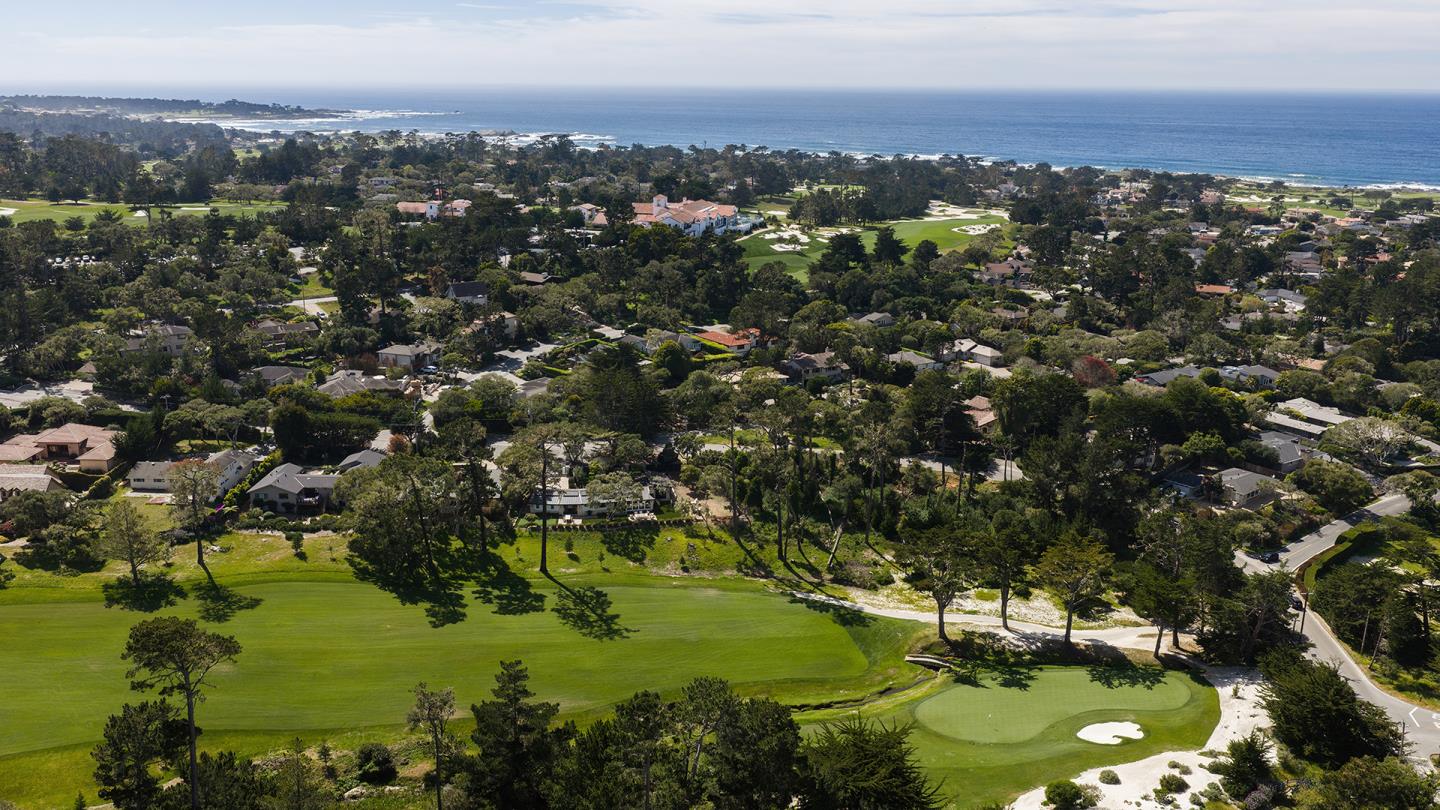 Detail Gallery Image 30 of 34 For 2931 Sloat Rd, Pebble Beach,  CA 93953 - 3 Beds | 3 Baths