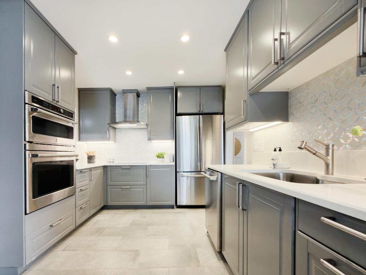 Detail Gallery Image 5 of 19 For 505 Santa Clara Way, San Mateo,  CA 94403 - 3 Beds | 1 Baths