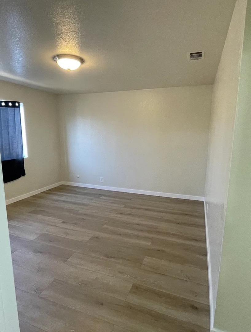 Detail Gallery Image 4 of 9 For 1923 Pawnee Way, Stockton,  CA 95209 - – Beds | – Baths