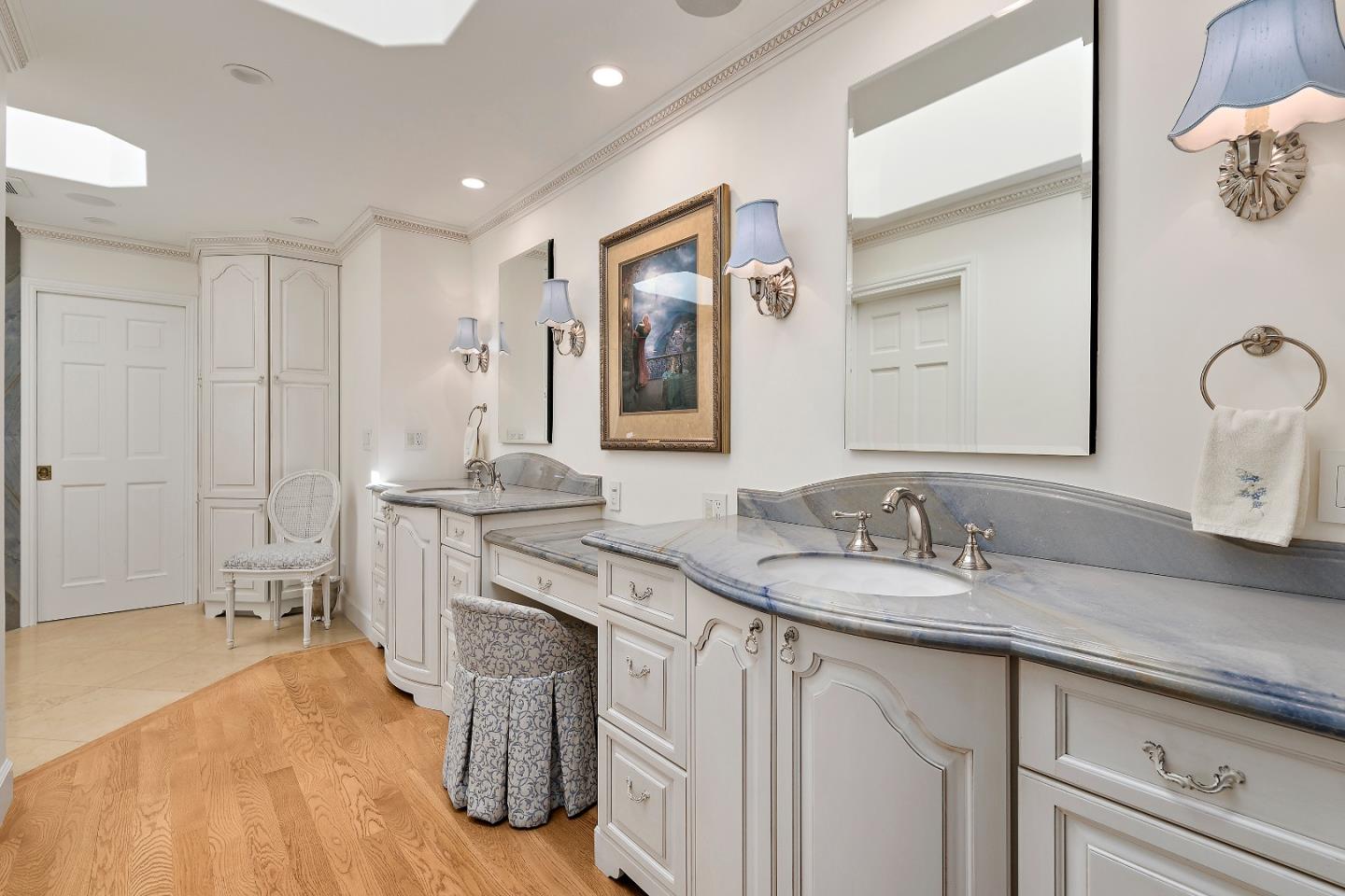 Detail Gallery Image 17 of 22 For 14 Susan Gale Ct, Menlo Park,  CA 94025 - 3 Beds | 2/1 Baths