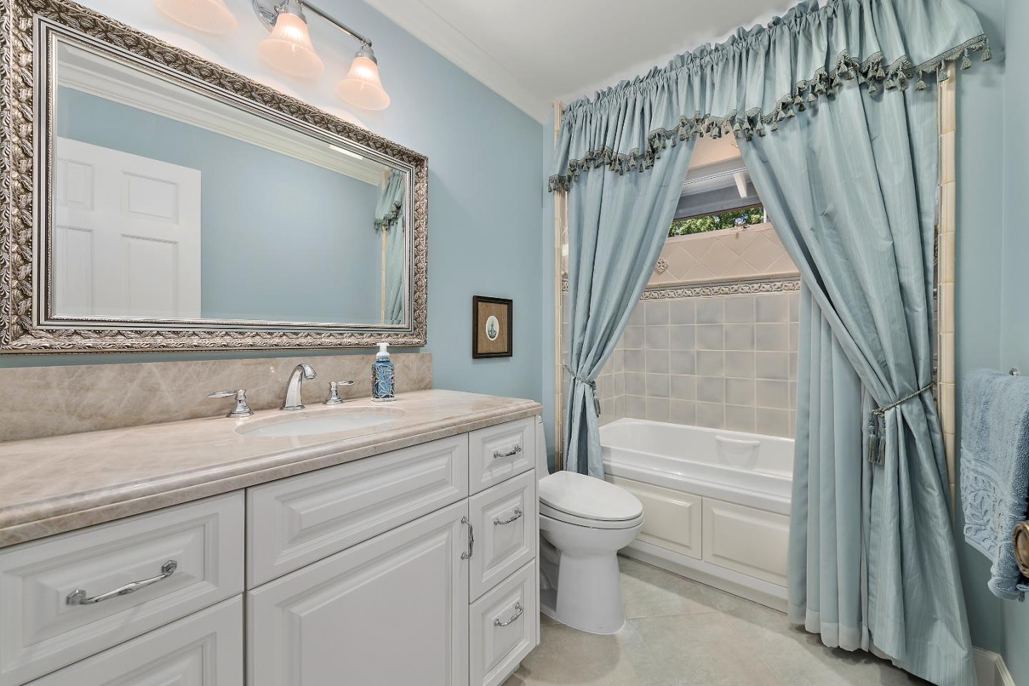 Detail Gallery Image 19 of 22 For 14 Susan Gale Ct, Menlo Park,  CA 94025 - 3 Beds | 2/1 Baths