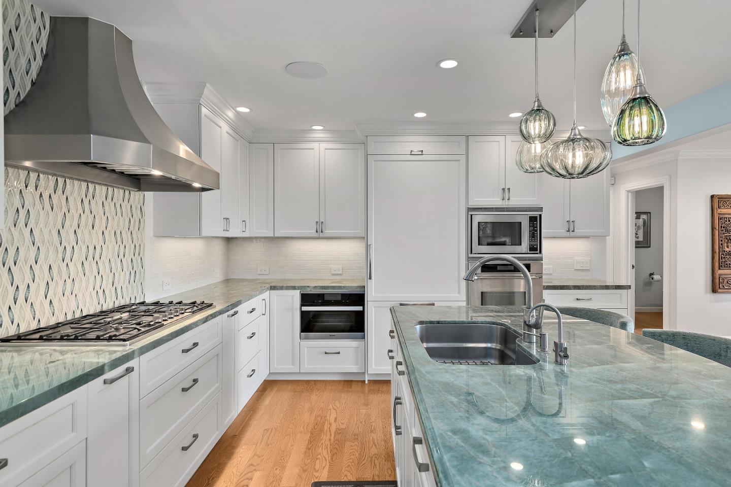 Detail Gallery Image 5 of 22 For 14 Susan Gale Ct, Menlo Park,  CA 94025 - 3 Beds | 2/1 Baths