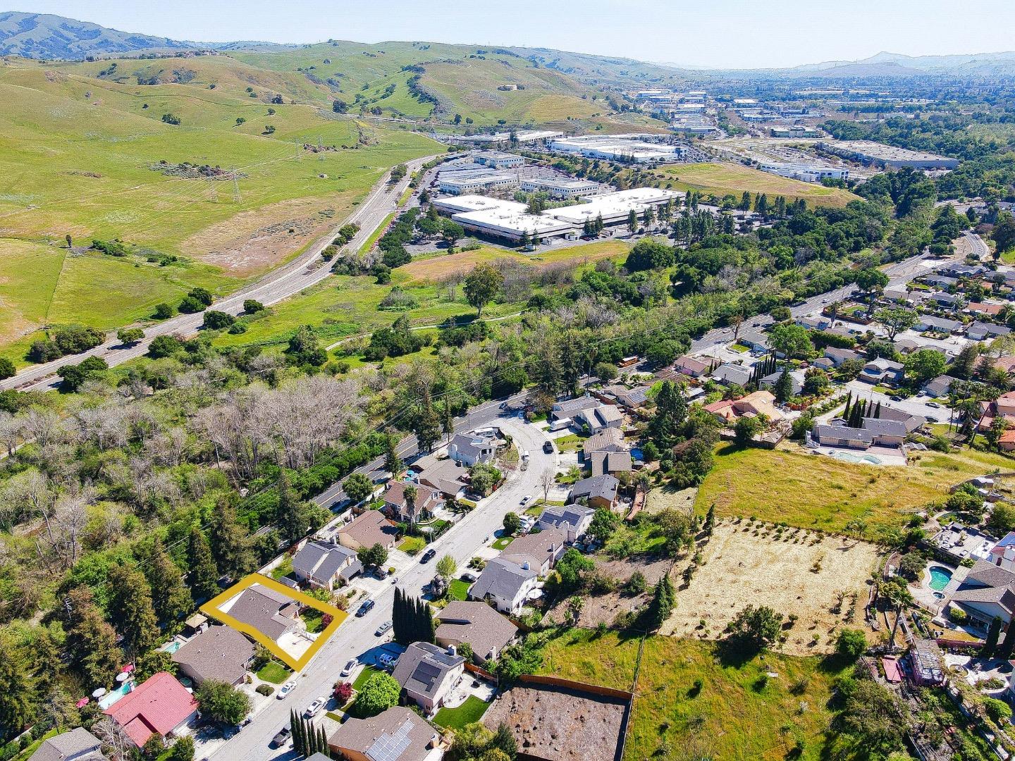 Detail Gallery Image 41 of 42 For 4950 Scarlett Way, San Jose,  CA 95111 - 3 Beds | 2 Baths