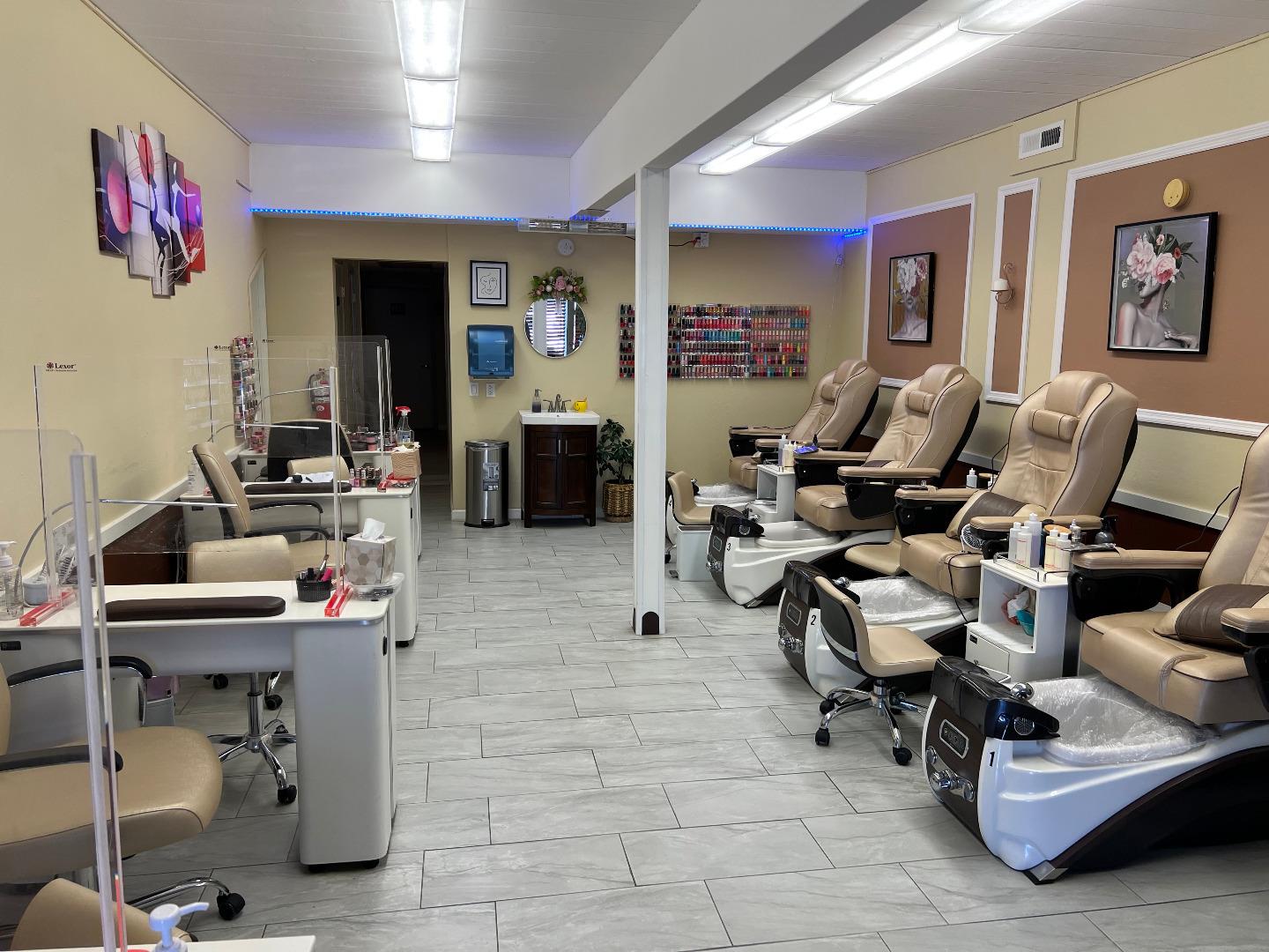 Detail Gallery Image 13 of 14 For 31 Soledad Dr, Monterey,  CA 93940 - – Beds | – Baths