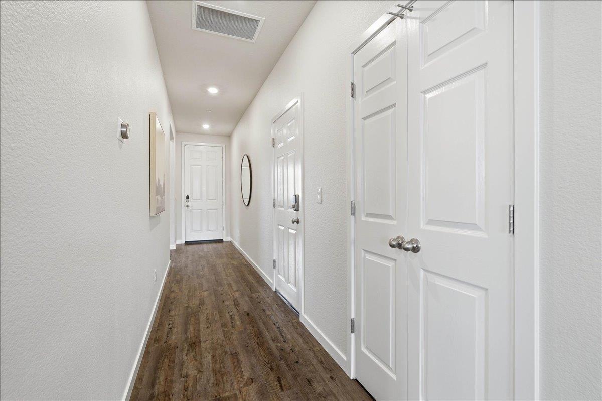 Detail Gallery Image 13 of 48 For 2208 Provincetown Way, Roseville,  CA 95747 - 3 Beds | 2 Baths