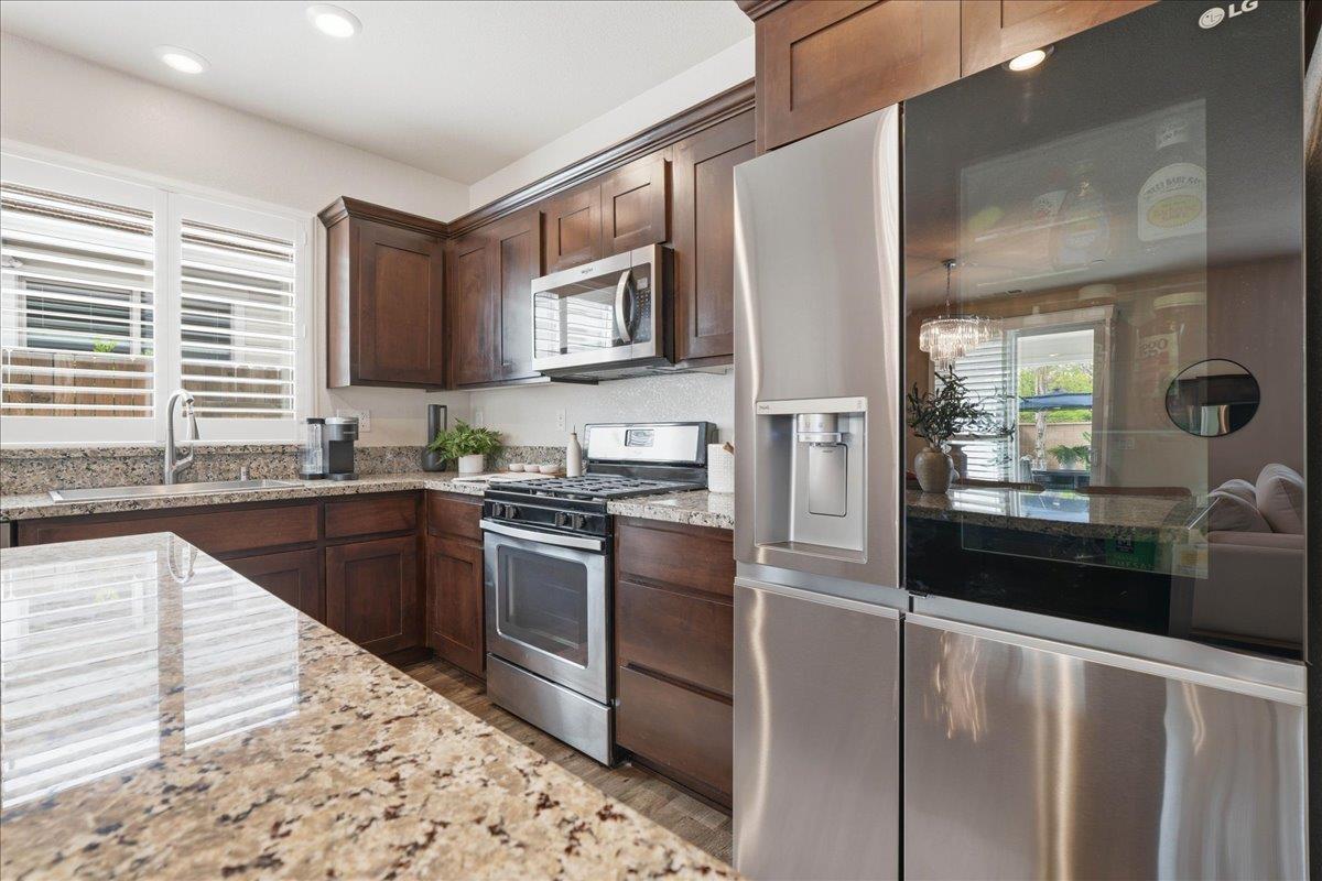 Detail Gallery Image 18 of 48 For 2208 Provincetown Way, Roseville,  CA 95747 - 3 Beds | 2 Baths