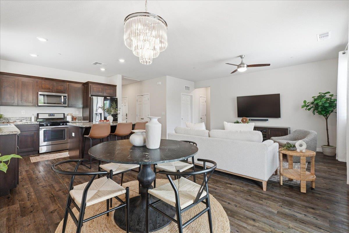 Detail Gallery Image 20 of 48 For 2208 Provincetown Way, Roseville,  CA 95747 - 3 Beds | 2 Baths