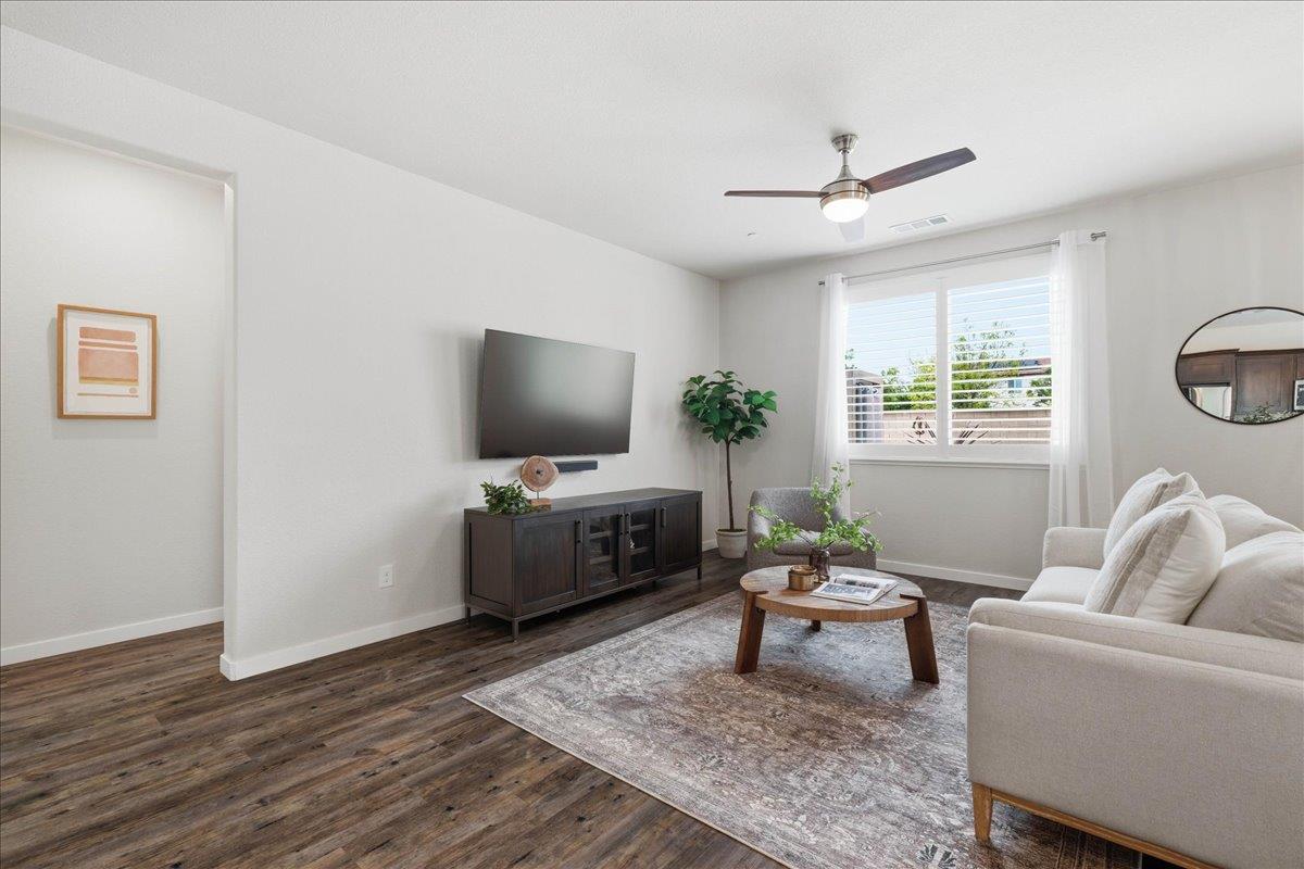 Detail Gallery Image 22 of 48 For 2208 Provincetown Way, Roseville,  CA 95747 - 3 Beds | 2 Baths