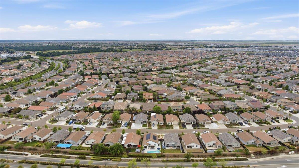 Detail Gallery Image 43 of 48 For 2208 Provincetown Way, Roseville,  CA 95747 - 3 Beds | 2 Baths