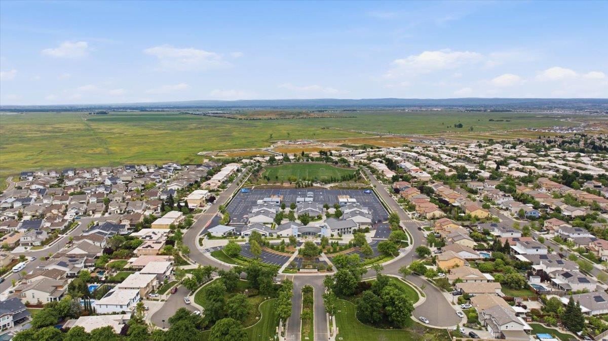 Detail Gallery Image 46 of 48 For 2208 Provincetown Way, Roseville,  CA 95747 - 3 Beds | 2 Baths