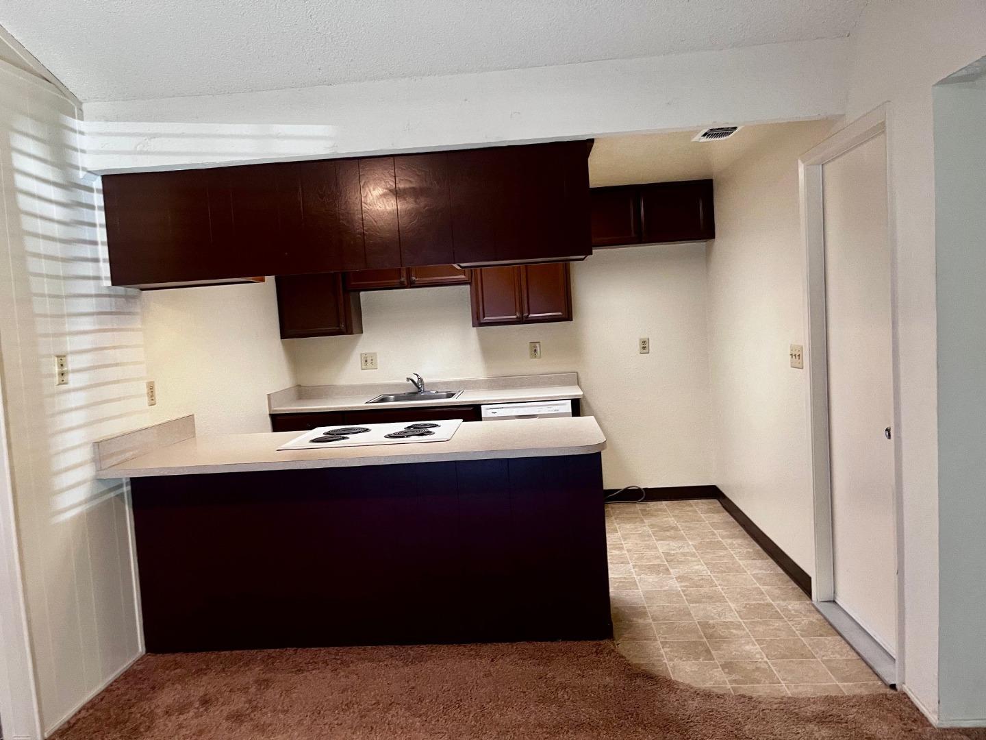 Detail Gallery Image 11 of 17 For 5908 Bourbon Dr, Carmichael,  CA 95608 - – Beds | – Baths