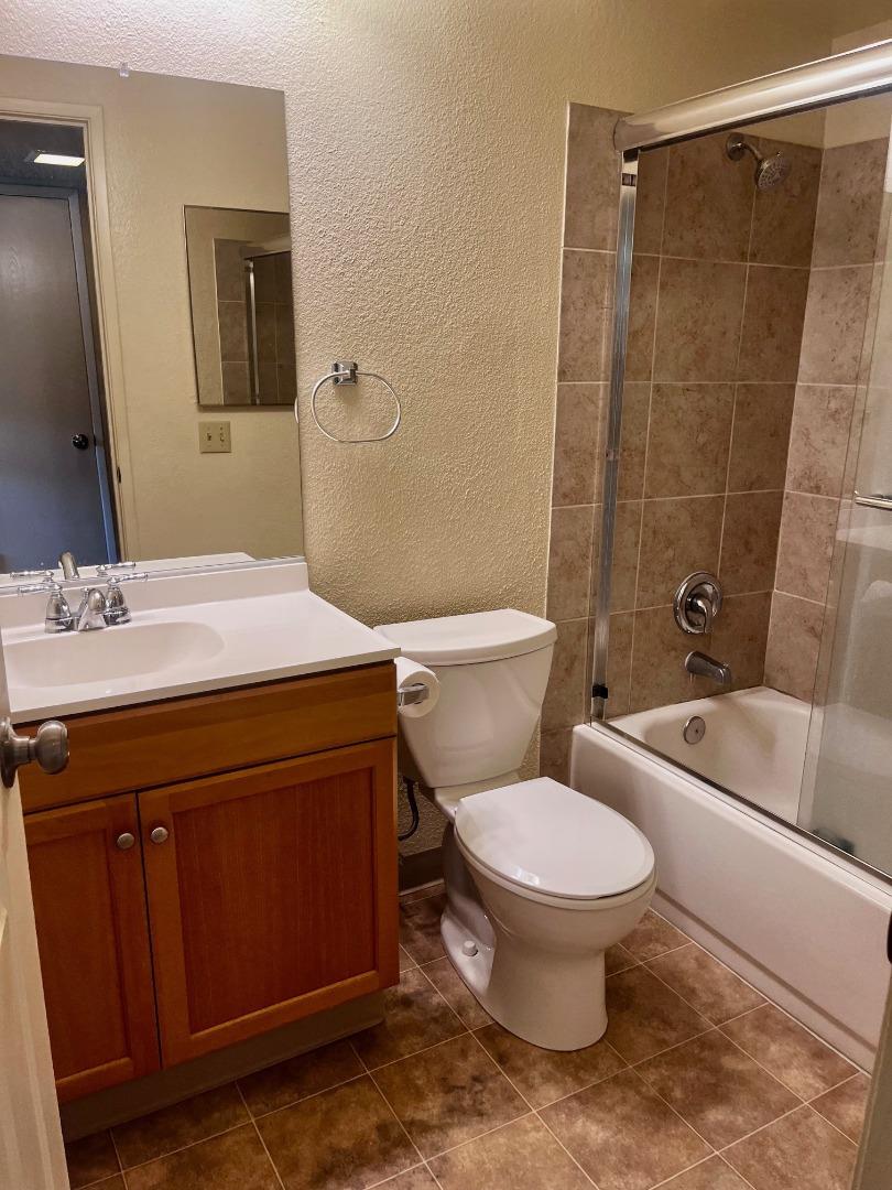 Detail Gallery Image 14 of 17 For 5908 Bourbon Dr, Carmichael,  CA 95608 - – Beds | – Baths