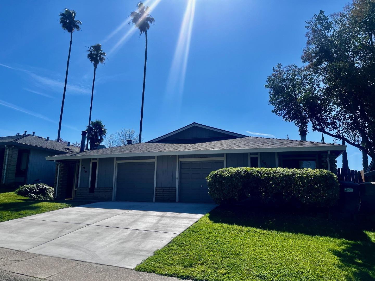 Detail Gallery Image 2 of 17 For 5908 Bourbon Dr, Carmichael,  CA 95608 - – Beds | – Baths