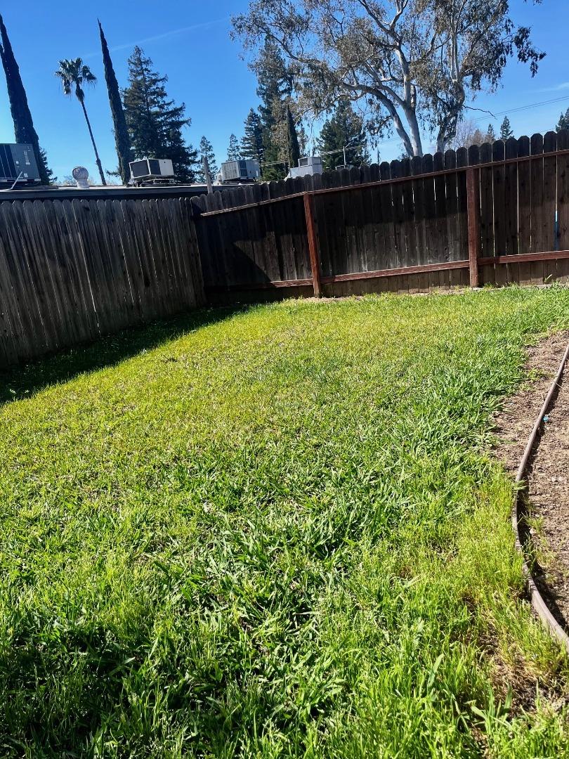 Detail Gallery Image 6 of 17 For 5908 Bourbon Dr, Carmichael,  CA 95608 - – Beds | – Baths